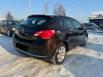 Opel Astra J GTC 1.4 Turbo ECOTEC 140KM 2015 Opel Astra Opel Astra 1,4 Benzyna Automat Klimatyzacja Zamiana 1.4 Benzyna, zdjęcie 5