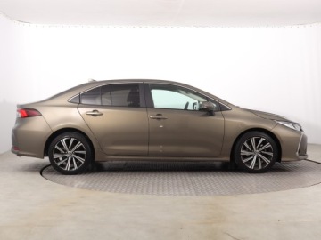 Toyota Corolla XII Sedan 1.5 VVT-i 125KM 2022 Toyota Corolla 1.5 VVT-i, Salon Polska, zdjęcie 5