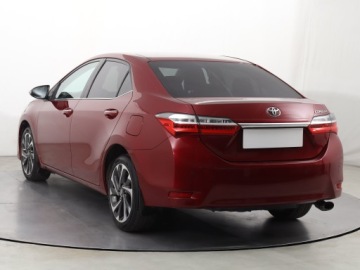 Toyota Corolla XI Sedan Facelifting 1,6 Valvematic 132KM 2017 Toyota Corolla 1.6 Valvematic, Salon Polska, zdjęcie 3