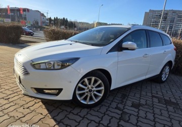 Ford Focus III Kombi Facelifting 1.0 EcoBoost 125KM 2017 Ford Focus Super Stan NAVI - Kamera - 114 Tkm - Zarejstrowany 125KM, zdjęcie 1