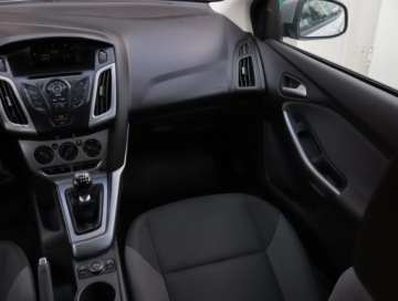 Ford Focus III Hatchback 5d facelifting 1.0 EcoBoost 125KM 2014 Ford Focus 1.0 EcoBoost, Salon Polska, Serwis ASO, zdjęcie 7