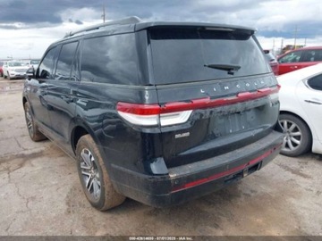 Lincoln Navigator III 2022 Lincoln Navigator Black Label 2022 3.5l 3.5 Benzyna 440KM, zdjęcie 3
