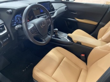 Lexus UX Crossover 250h 184KM 2022 Lexus UX 250h GPF F Sport Design 2WD 250h GPF F Sp, zdjęcie 2