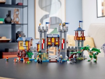 LEGO Creator 3-в-1 Средневековый замок 31120