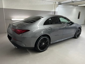 Mercedes CLA C118/X118 Coupe Facelifting 1.3 200 163KM 2025 MERCEDES-BENZ CLA 200 AMG Line Sedan 1.3 (163KM) 2025, zdjęcie 2