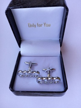 Эксклюзивные запонки Audi для рубашек