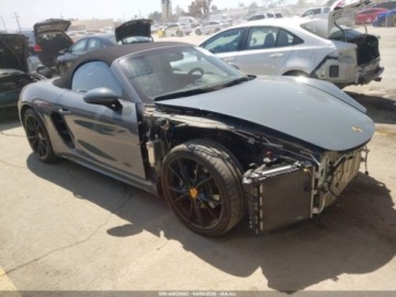 Porsche Boxster 718 Cabrio 2.0 300KM 2018 Porsche Boxster 2018, 2.0L R4 300KM, auto odpala i jezdzi, od ubezpieczalni, zdjęcie 2