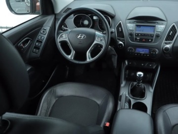Hyundai ix35 SUV Facelifting 1.7 CRDi 115KM 2014 Hyundai ix35 1.7 CRDi, Skóra, Xenon, Bi-Xenon, zdjęcie 6