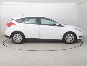 Ford Focus III Hatchback 5d facelifting 1.5 TDCi 95KM 2015 Ford Focus 1.5 TDCi, Salon Polska, Serwis ASO, zdjęcie 5