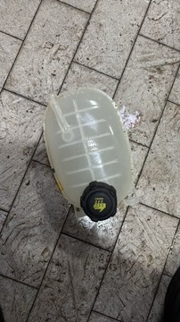 NÁDOBKA VYROVNÁVACÍ RENAULT CLIO V 217102572R