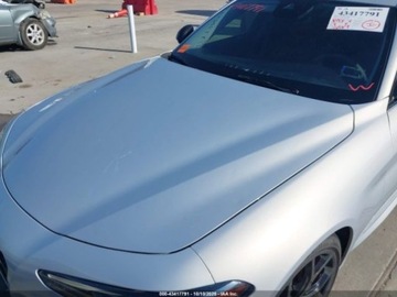 Alfa Romeo Giulia II Sedan Facelifting 2.0 Turbo 280KM 2020 Alfa Romeo Giulia 2020 ALFA ROMEO GIULIA TI RWD 2.0 Benzyna 280KM, zdjęcie 15