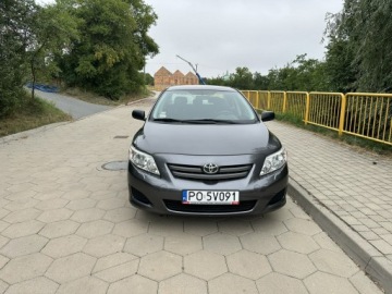 Toyota Corolla X Sedan 1.6 i 16V VVT-i 124KM 2007 Toyota Corolla 1.6 Benzyna 124KM Niski przebieg, zdjęcie 1