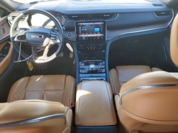 Jeep Grand Cherokee IV 2021 Jeep Grand Cherokee L Summit 2021 5.7 Benzyna 357KM, zdjęcie 8