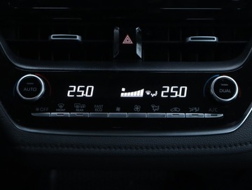 Toyota Corolla XII Sedan 1.5 VVT-i 125KM 2022 Toyota Corolla 1.5 VVT-i, Salon Polska, zdjęcie 14