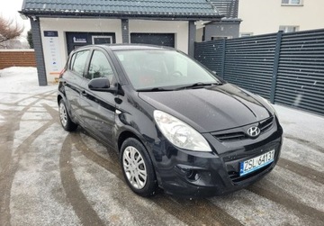 Hyundai i20 I Hatchback 5d 1.4 CVVT 100KM 2011 Hyundai i20 Swiezo sprowadzony AutomatZarejestrowany 1.4 Benzyna 101KM