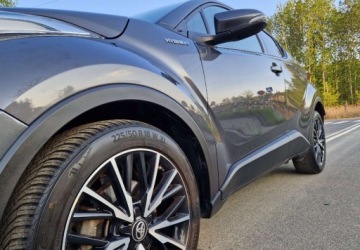 Toyota C-HR I Crossover 1.8 Hybrid 122KM 2017 Toyota C-HR 1,8 Hybrid Prestige Skora Kamera Navi 1.8 Hybryda 122KM, zdjęcie 12