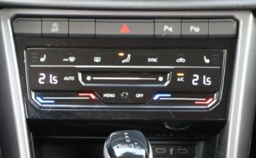 Volkswagen T-Roc I SUV Facelifting 1.5 TSI ACT 150KM 2023 Volkswagen T-Roc Nawigacja, Grzane Fotele, Alcantara, Czujniki PT, Tempoma, zdjęcie 19