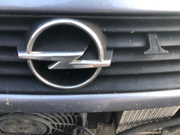 ASTRA II G 98-09 KAPOTA MŘÍŽKA MASKA ZNAKY Z163
