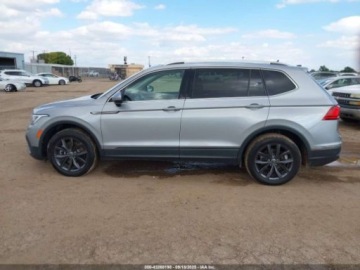 Volkswagen Tiguan II 2022 Volkswagen Tiguan 2.0T SE 2022 2.0 Benzyna 184KM, zdjęcie 2