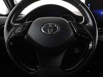 Toyota C-HR I Crossover 1.8 Hybrid 122KM 2018 Toyota C-HR navi kamera grzane fotele ACC, zdjęcie 20