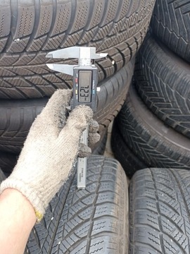 КОЛЕСА С ШИНАМИ DEZENT 5X112 205/65R16 ET40 BMW