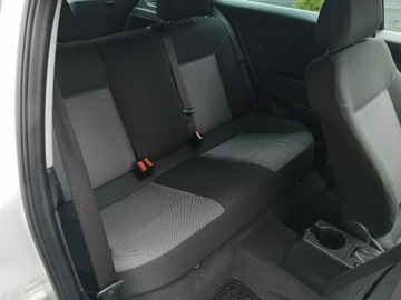 Opel Astra J Hatchback 5d 1.6 Twinport ECOTEC 115KM 2010 Opel Astra 1.6 16V 116 KM GTC Klima Parktronic Tem, zdjęcie 17