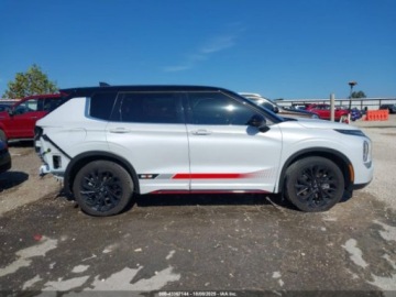 Mitsubishi Outlander III 2024 Mitsubishi Outlander SE S-AWC 2024 2.5l 2.5 Benzyna 181KM, zdjęcie 6