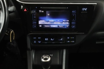 Toyota Auris II Hatchback 5d Facelifting 1.33 Dual VVT-i 99KM 2018 Toyota Auris 1.3 Dual VVT-i, Salon Polska, Navi, zdjęcie 11