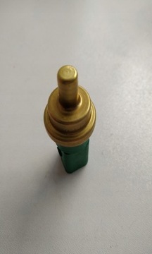 ДАТЧИК ТЕМПЕРАТУРЫ ВОДЫ VAG HELLA HEL 6PT 009 107-141