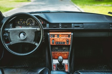 Mercedes W124 Coupe 3.0 24V 220KM 1990 MERCEDES-BENZ 300 CE W124 | 1990 | 132 000 km, zdjęcie 10