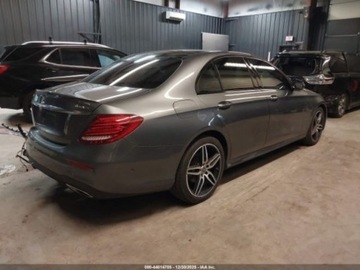 Mercedes Klasa E W213 2020 Mercedes-Benz Klasa E 2020 MERCEDES-BENZ E 350 4MATIC 2.0 Benzyna 255KM, zdjęcie 3