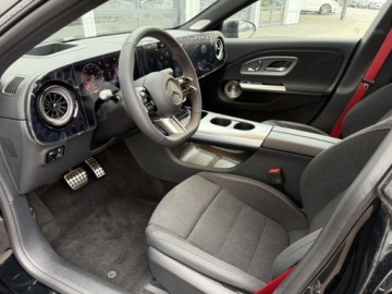 Mercedes CLA C118/X118 2026 MERCEDES-BENZ CLA 220 4-Matic AMG Line 1.5 (190KM) 2026, zdjęcie 4