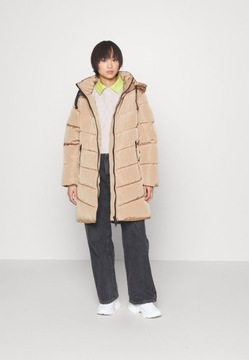 Płaszcz pikowany zimowy z kapturem Vero Moda XXS