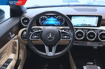 Mercedes CLA C118/X118 Coupe 2.0 220 190KM 2019 Mercedes-Benz CLA CLA220Podgrzewanie KierownicyReflektory LEDCzarna Podsuf, zdjęcie 9