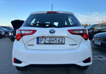 Toyota Yaris III Hatchback 5d Facelifting Hybrid 100KM 2017 Toyota Yaris 1,5 Benzyna Hybryda Automat GWARANCJA Zamiana Zarejestrowany, zdjęcie 36