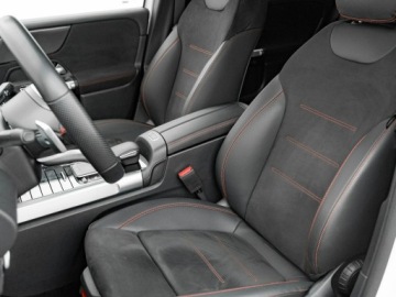 Mercedes GLB 2023 Mercedes GLB WD4969T#200 4-Matic AMG Line 8G-DCT, zdjęcie 13