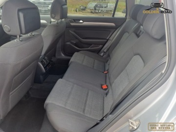 Volkswagen Passat B8 Variant Facelifting 2.0 TDI SCR 150KM 2021 Volkswagen Passat 2,0 TDI 150KM DSG kamera alu navi lift VAT 23 zarejestr, zdjęcie 10