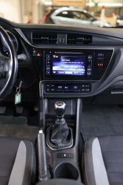 Toyota Auris II Hatchback 5d Facelifting 1.6 Valvematic 132KM 2017 Toyota Auris 1.6 Premium LPG 1.6 Benzyna 132KM, zdjęcie 27