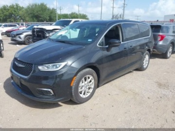 Chrysler Pacifica II 2023 Chrysler Pacifica Touring L 2023 3.6l 3.6 Benzyna 287KM, zdjęcie 1