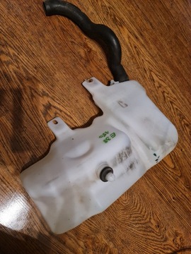 ZBIORNIK PŁYNU SPRYSKIWACZY BMW E38