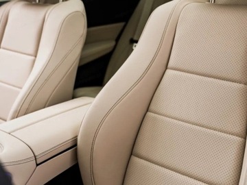 Mercedes GLE V167 SUV Facelifting 2.0 300d 269KM 2025 MERCEDES-BENZ GLE 300 d 4-Matic AMG Line 2.0 (269KM) 2025, zdjęcie 4