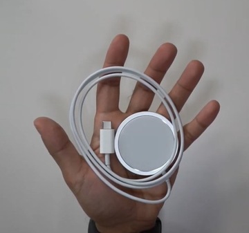 ИНДУКТИВНОЕ ЗАРЯДНОЕ УСТРОЙСТВО MAGSAFE ДЛЯ APPLE IPHONE 12 13