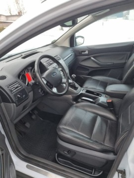 Ford Kuga I 2009 Ford Kuga 2.0 TDCI Titanium / Biała perła /, zdjęcie 5