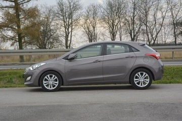 Hyundai i30 II Hatchback 5d 1.4 MPI 100KM 2012 Hyundai i30 1.4 MPI Benzyna gwarancja przebiegu, zdjęcie 3