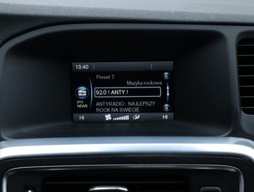 Volvo V60 I Kombi Facelifting 2.0 D4 DRIVE-E 181KM 2014 Volvo V60 D4 2.0, Salon Polska, Serwis ASO, zdjęcie 11