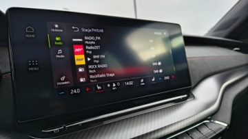 Skoda Octavia IV RS Kombi 2.0 TDI SCR 200KM 2022 Skoda Octavia Combi RS 2.0TDI 200KM Hak Panorama M, zdjęcie 24