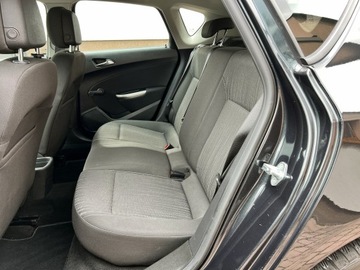 Opel Astra J Hatchback 5d 1.4 Twinport ECOTEC 100KM 2012 Opel Astra TYLKO125tyśkm SELECTION 2012 Klima 5D ZADBANA 1.4 Zwykła Benzyna, zdjęcie 22