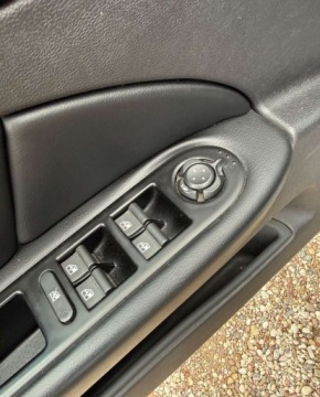 Alfa Romeo 159 Sportwagon 2.0 JTDM 16v 170KM 2010 Alfa Romeo 159 Alfa Romeo 159 2.0 JTDM 16V DPF Turismo 2.0 Diesel 170KM, zdjęcie 25