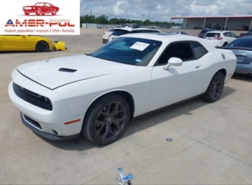 Dodge Challenger III 2018 Dodge Challenger Sxt Plus 2018 3.6 Benzyna 305KM