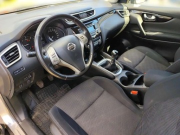 Nissan Qashqai II Crossover 1.6 dCi 130KM 2016 Nissan Qashqai Salon PL 4X4 1,6T diesel manual 1.6 Diesel 130KM, zdjęcie 8